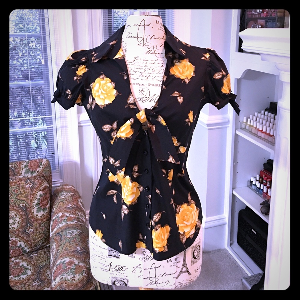 Odille for Anthropologie Bow Tie Front  Top Sz 8